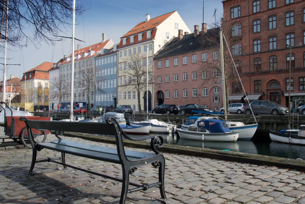 Christianshavns-kanal-stemning-scaled