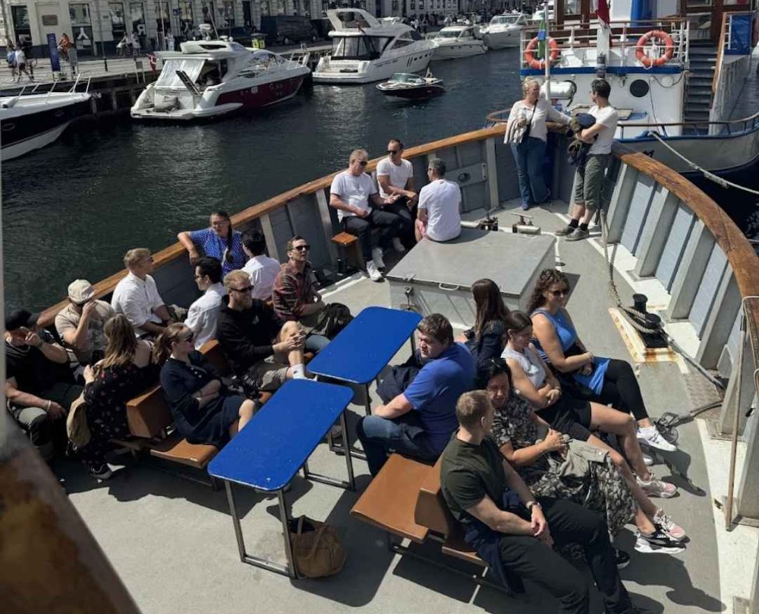 Kontakt | e-Regnskab fra Hallerup